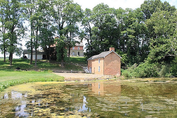 1815 Springhouse