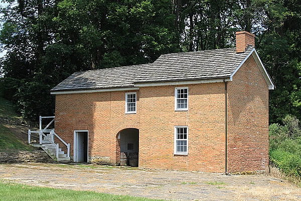 1815 Springhouse